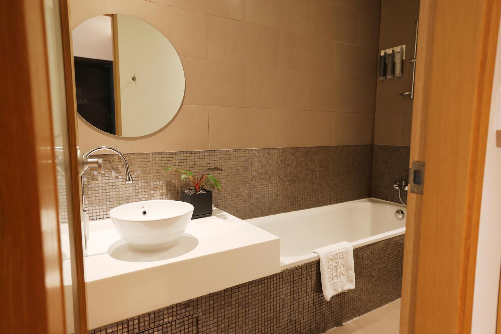 Seoul Hotel Shinshin Myeongdong Exterior photo