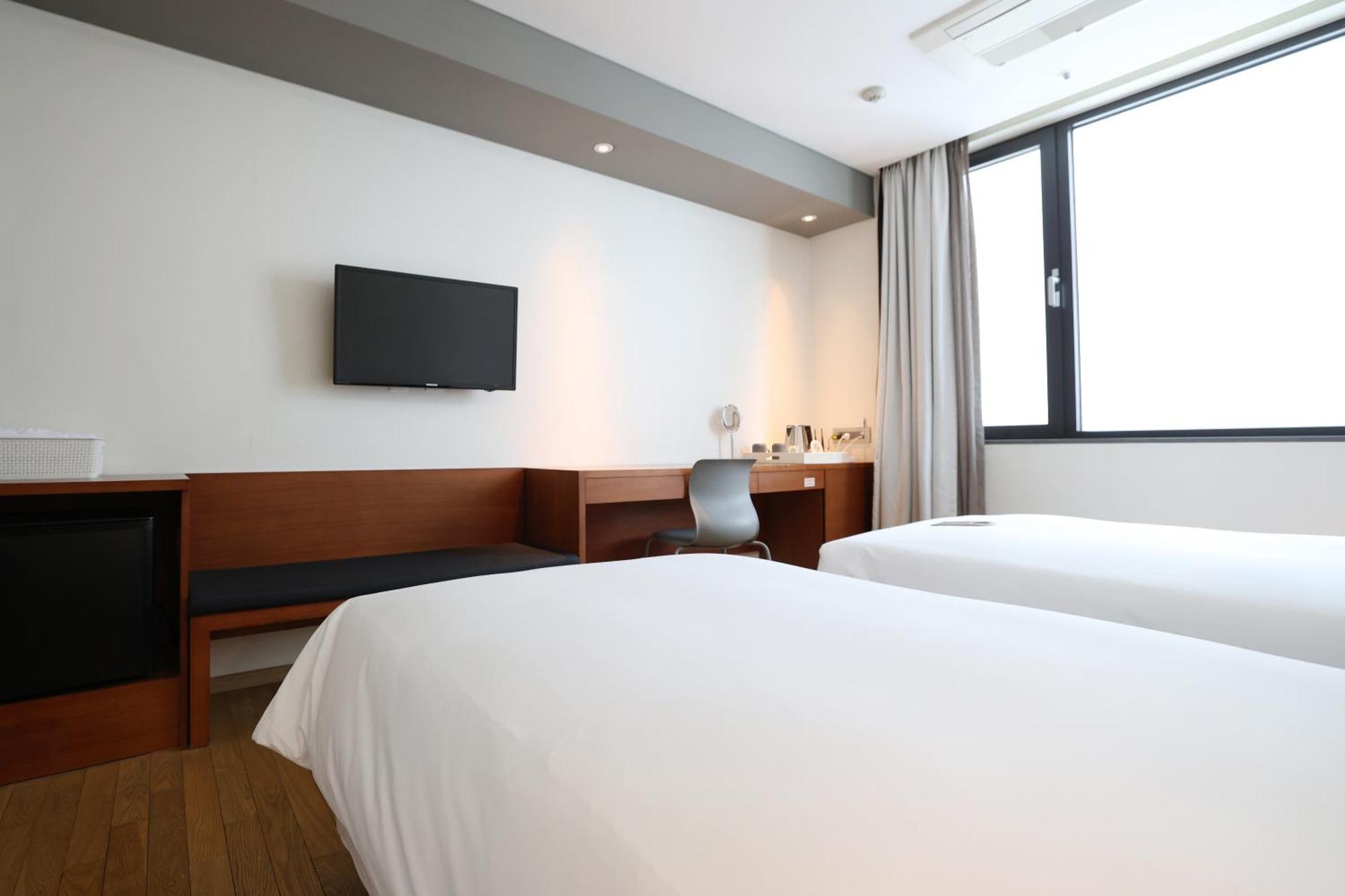 Seoul Hotel Shinshin Myeongdong Exterior photo